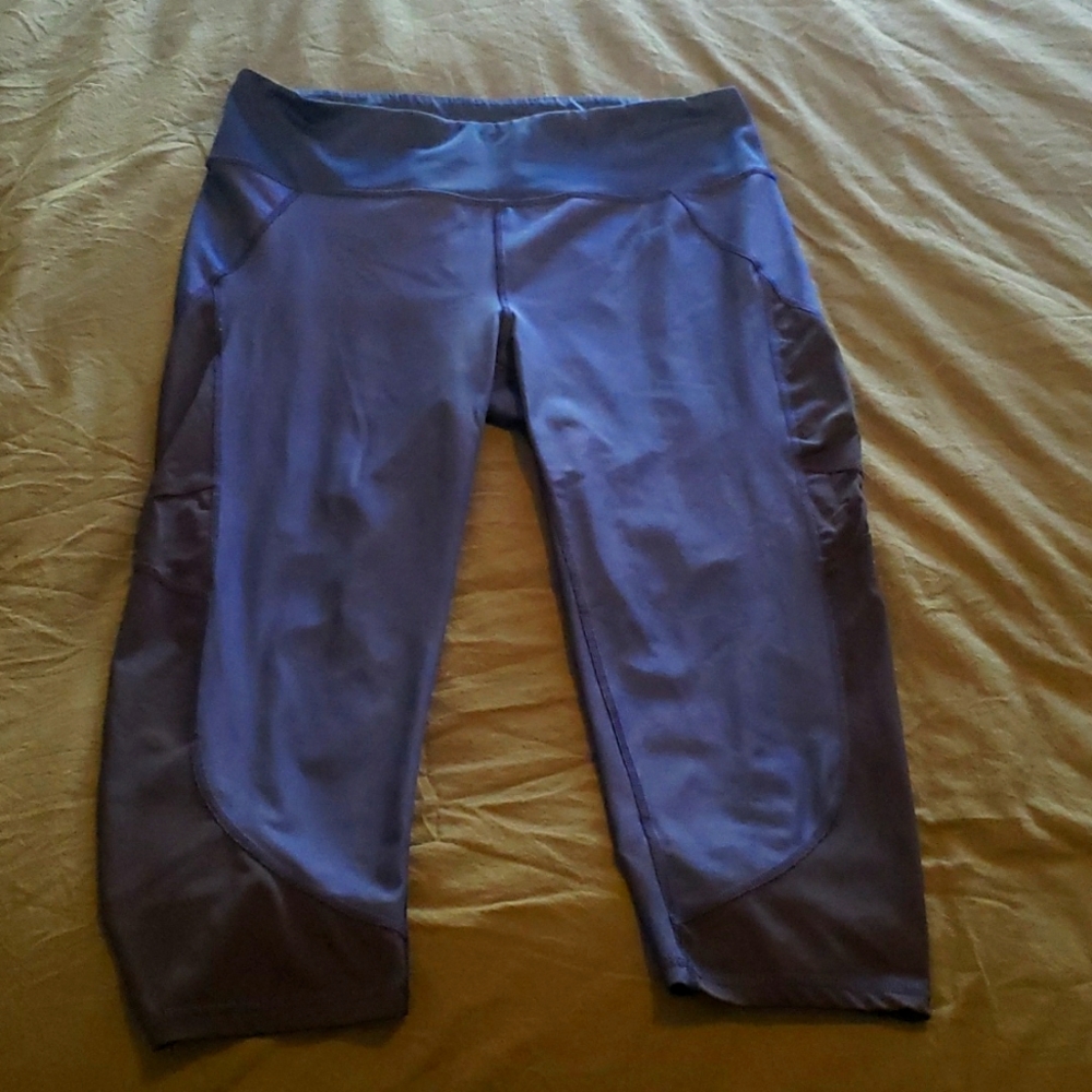 Athletic leggings